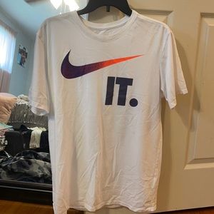 nike tee